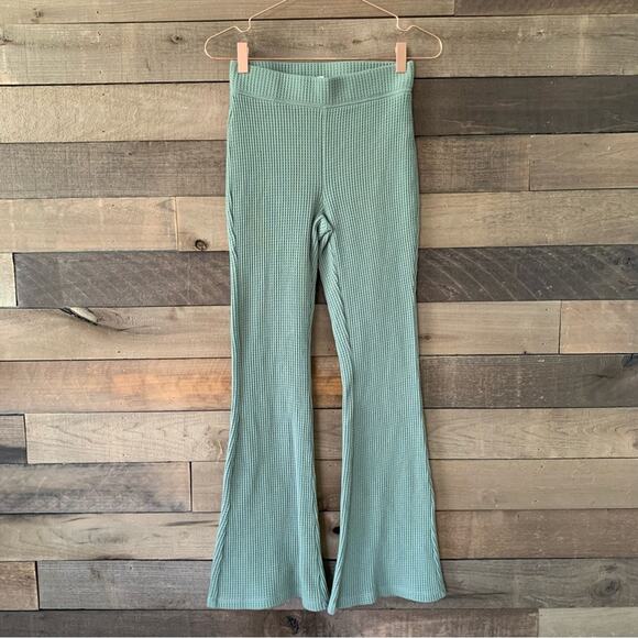 Aerie Women's Waffle High Waisted Flare Pant Lounge Leggings Olive Fun Green - Picture 4 of 10